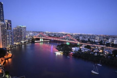 CBD African Charm, Story Bridge & River Views - Accommodation Brisbane 0