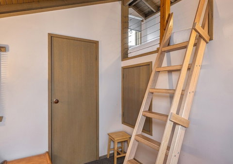 Tambo - Accommodation Brisbane 3