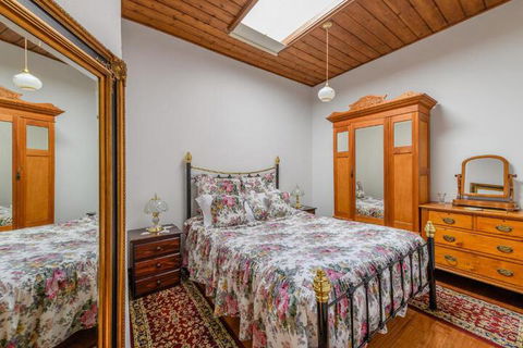 Sargeants & Armoury Cottages 1823 - Accommodation Brisbane 7
