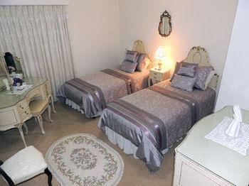 Tranquil Gardens - Accommodation Brisbane 0