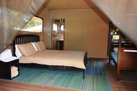Castaways Moreton Island - Accommodation Brisbane 1