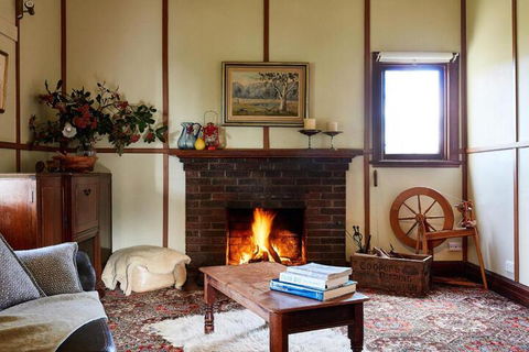 Tarndwarncoort Farmers Cottage - Accommodation Brisbane 7