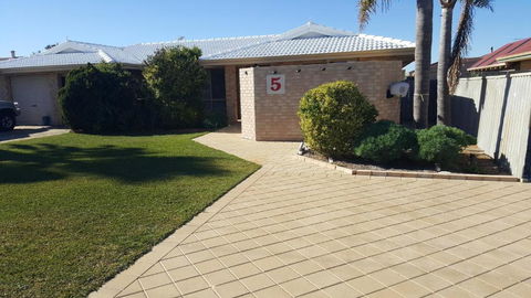Alexander Drive B & B - Accommodation Brisbane 2