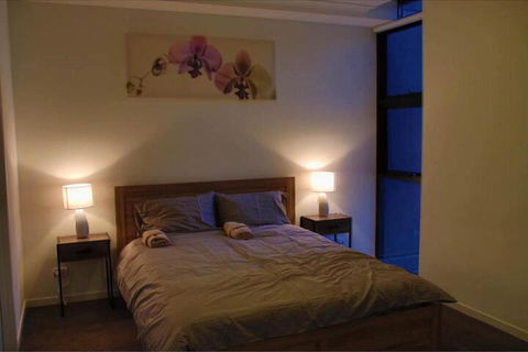 Liverpool New Apt 2BR & 2Bath - Accommodation Brisbane 3