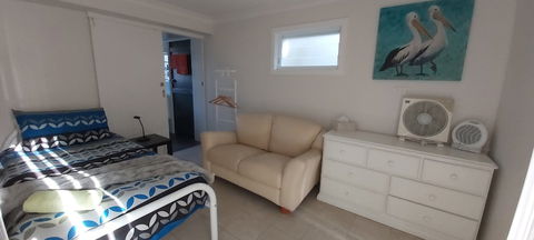Paradise Bungalow Waterfront - Accommodation Brisbane 5