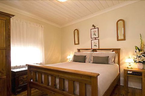 Charlie Bates Cottage - Accommodation Brisbane 5