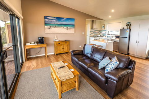 Sea Dragon Lodge & Villas - Accommodation Brisbane 5