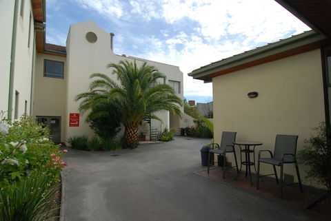 Brunswick Tower Hotel - Accommodation Brisbane 2
