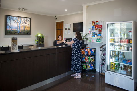 Highlander Motor Inn & Apartments - Accommodation Brisbane 4