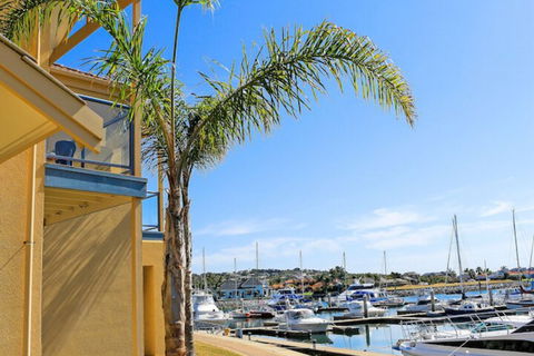 The Marina Hotel - Accommodation Brisbane 2