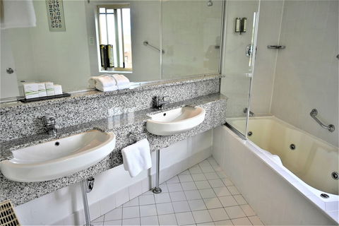 Grand Country Lodge Motel - Accommodation Brisbane 6