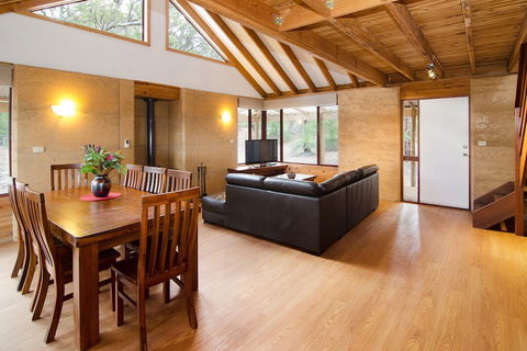 Woodstone Cottages - Accommodation Brisbane 4