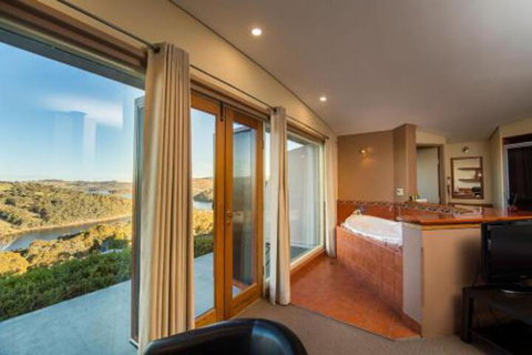 Eagle View Escape - Accommodation Brisbane 2