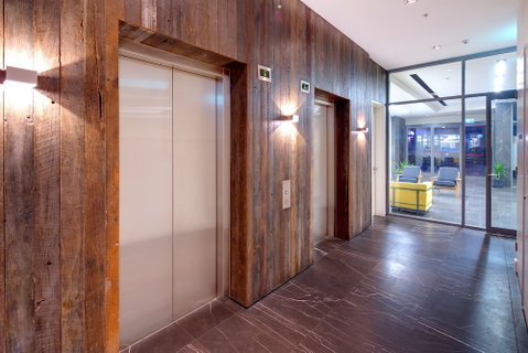 Zara Tower Hotel - Accommodation Brisbane 1