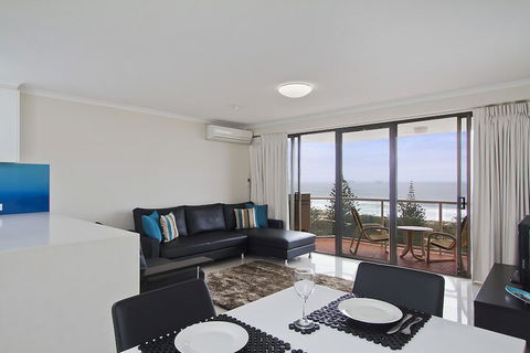 South Pacific Plaza - Accommodation Brisbane 7