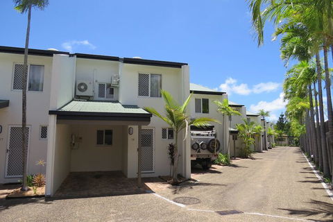 The Shores Holiday Apartments - Accommodation Brisbane 2