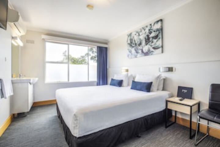 Derwent Park TAS Accommodation Brisbane