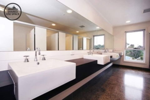 The Island Accommodation - Hostel - Accommodation Brisbane 4