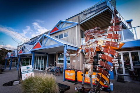 The Island Accommodation - Hostel - Accommodation Brisbane 0