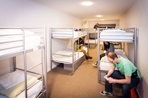 The Island Accommodation - Hostel - Accommodation Brisbane 7