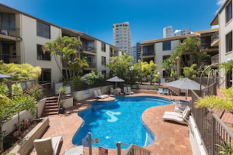 Aussie Resort - Accommodation Brisbane 0