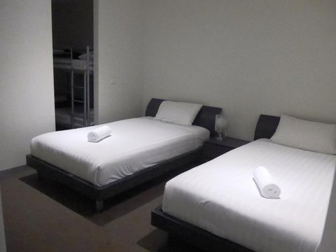 Summer Inn Holiday Apartments - Accommodation Brisbane 5