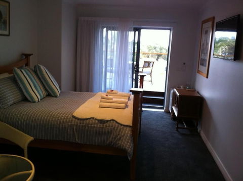 Corinella On The Esplanade Bed & Breakfast - Accommodation Brisbane 4