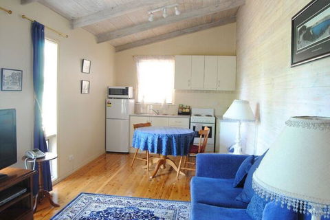 Clarendon Chalets - Accommodation Brisbane 6