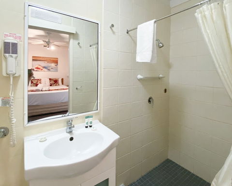 Palm View Holiday Apartments - Accommodation Brisbane 6