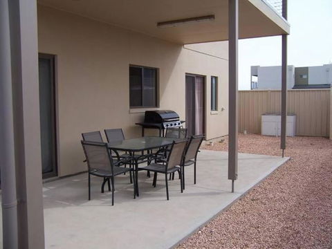 Relax On Par - Accommodation Brisbane 4