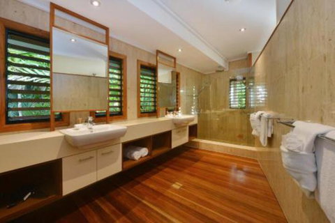 OneLuxe Port Douglas - Accommodation Brisbane 7