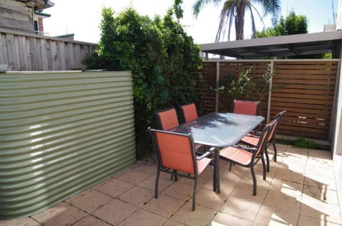 Adrift 5B Scott Street - Accommodation Brisbane 4