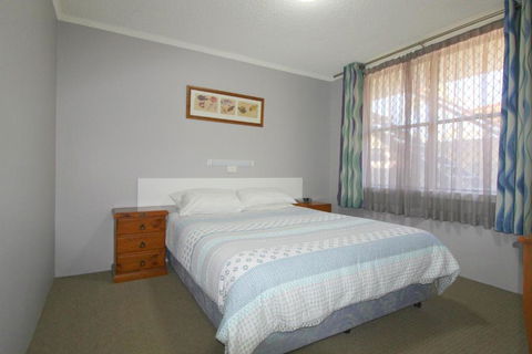 Beachfront 2 25 Willow Street - Accommodation Brisbane 4