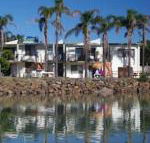 Beachfront 3 25 Willow Street - Accommodation Brisbane