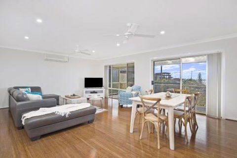 SEAVIEW DREAM Bonny Hills - Accommodation Brisbane 6