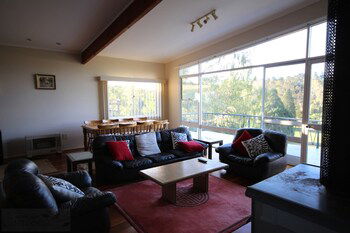 Fairways Close - Accommodation Brisbane 6