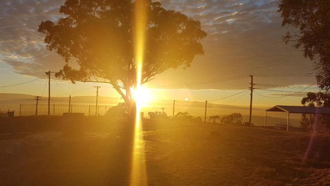 505 CONROD STRAIGHT MOUNT PANORAMA - Accommodation Brisbane 3