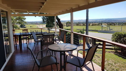 505 CONROD STRAIGHT MOUNT PANORAMA - Accommodation Brisbane 6
