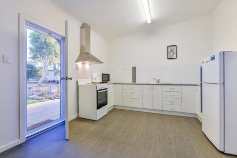 Getaway Villas Unit 38 4 1 Bedroom Self Contained Accommodation - Accommodation Brisbane 4