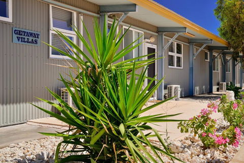 Getaway Villas Unit 38 4 1 Bedroom Self Contained Accommodation - Accommodation Brisbane 5