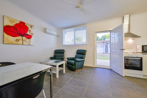 Getaway Villas Unit 38 1 - Accommodation Brisbane 3