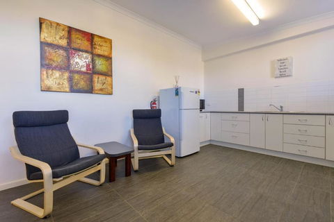 Getaway Villas Unit 38 5 1 Bedroom Self Contained Accommodation - Accommodation Brisbane 4