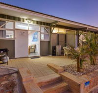 Getaway Villas Unit 38 10 2 Bedroom Self Contained Accommodation - Accommodation Brisbane