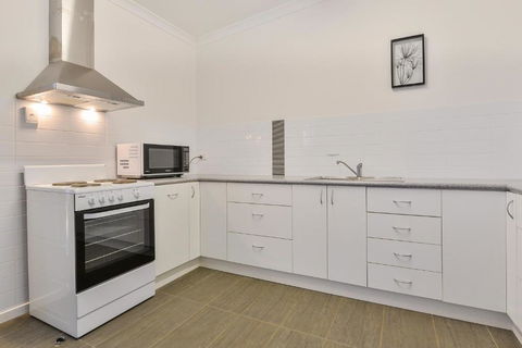 Getaway Villas Unit 38 11 1 Bedroom Self Contained Accommodation - Accommodation Brisbane 5