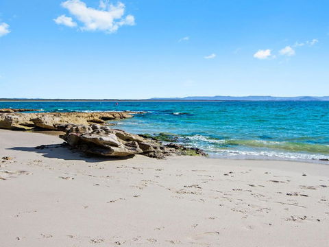 Beach Escape At Currarong Basic Family Accommodation - Accommodation Brisbane 2