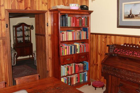 Ayers Burra - Accommodation Brisbane 2