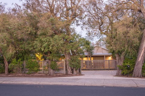 Boardwalk - Accommodation Brisbane 5