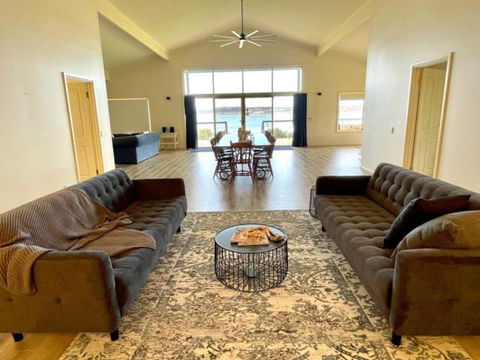 Emu Bay Lodge - Accommodation Brisbane 6