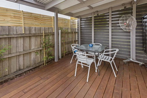 Tanjil A Stroll From The Water In Paynesville - Accommodation Brisbane 2