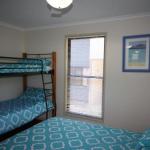 1 Naiad Court Lowset Family Home With Swimming Pool & Covered Deck. Pet Friendly - Accommodation Brisbane 0